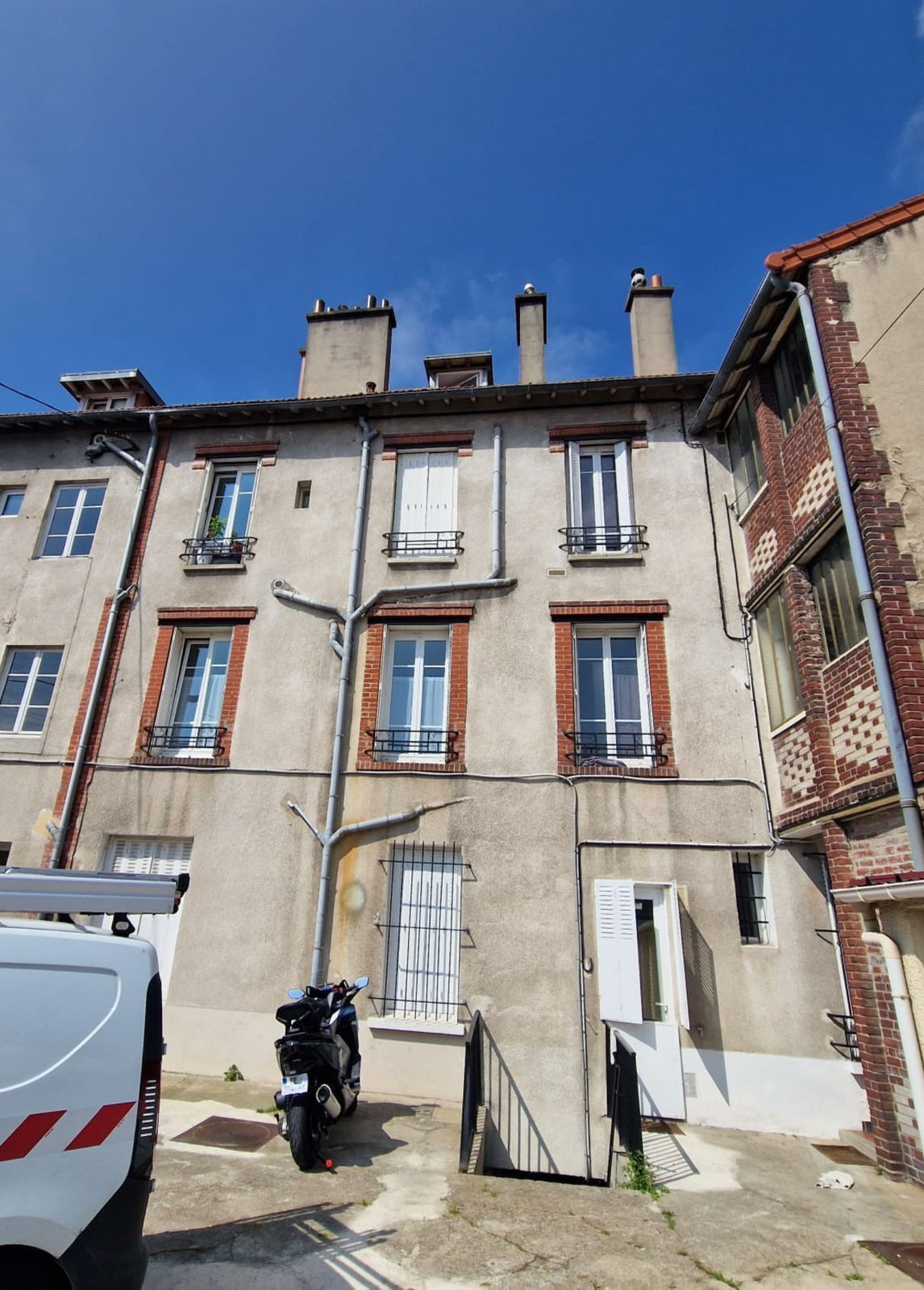 Immeuble avant ravalement (chantier Launay)