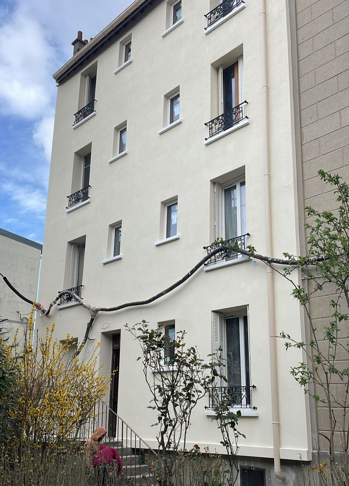 Immeuble au Pré-Saint-Gervais après ravalement
